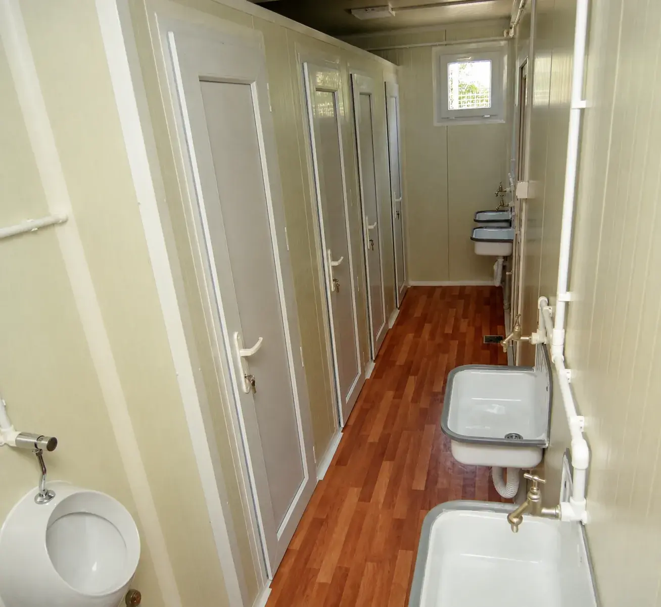 Cabine WC in container sanitario