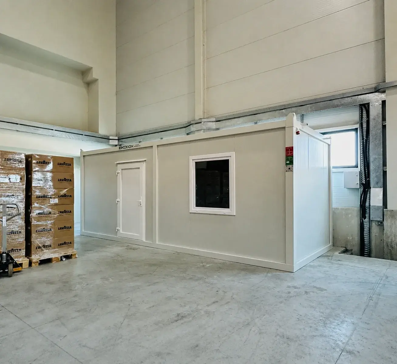 Container da cantiere sul campo