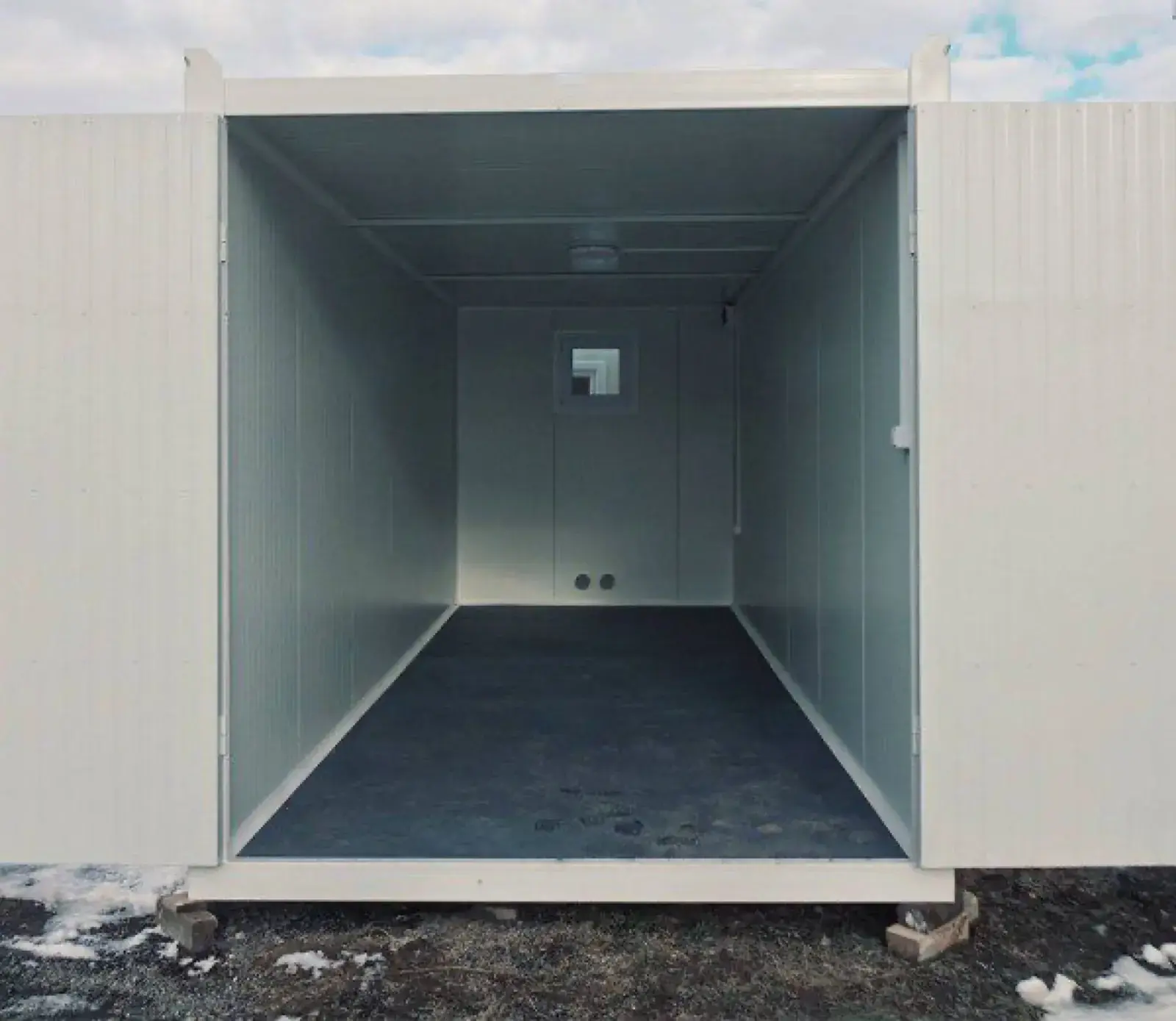 Container magazzino pronto per la consegna
