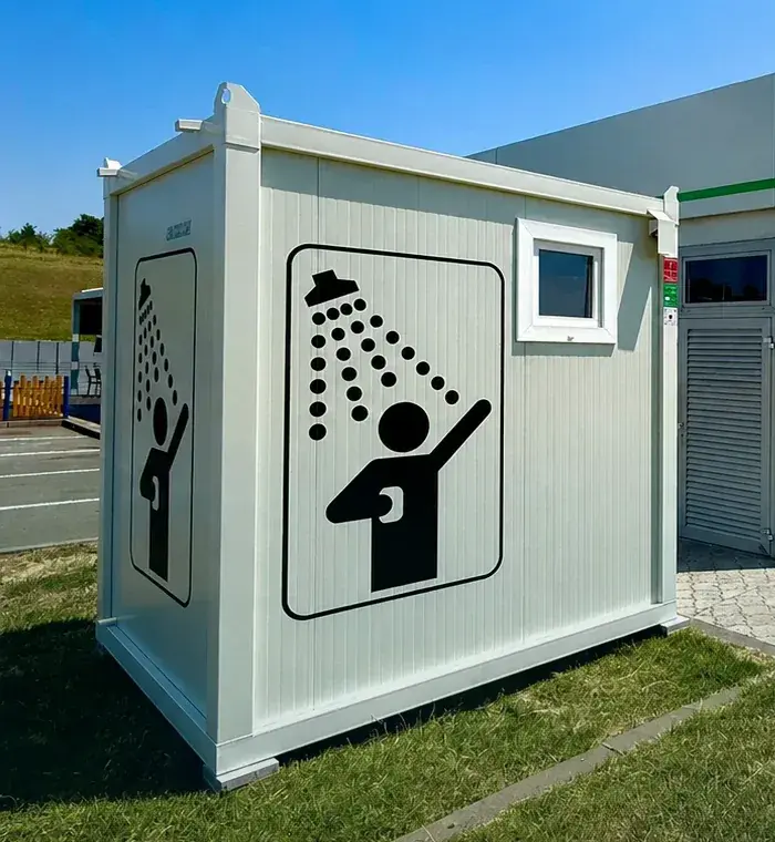 Container sanitario EKO BOX con doccia